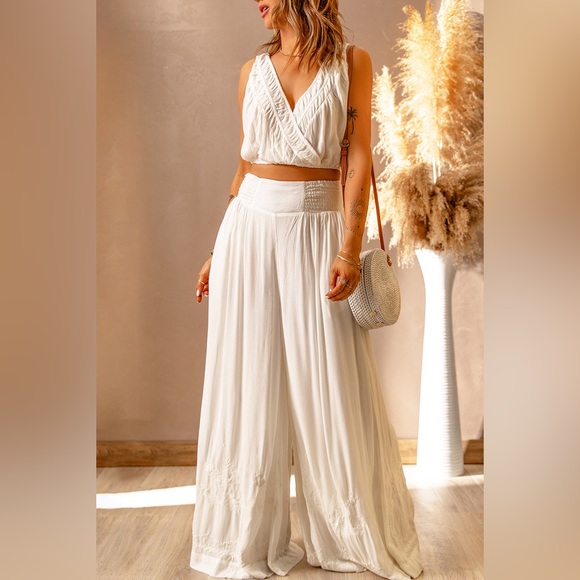 V-Neck Cropped Sleeveless Top and Wide Leg Pants Set - Picture 2 of 4